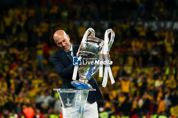 2024-06-01 - Zinedine Zidane - FINAL - BORUSSIA DORTMUND VS REAL MADRID - UEFA CHAMPIONS LEAGUE - SOCCER