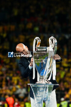 2024-06-01 - Zinedine Zidane - FINAL - BORUSSIA DORTMUND VS REAL MADRID - UEFA CHAMPIONS LEAGUE - SOCCER