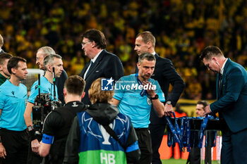 2024-06-01 - Slavko Vinčic referee - FINAL - BORUSSIA DORTMUND VS REAL MADRID - UEFA CHAMPIONS LEAGUE - SOCCER