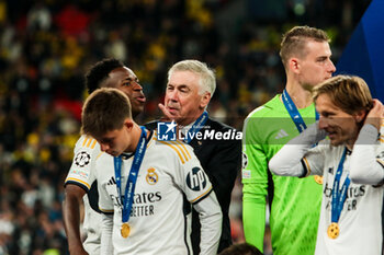 2024-06-01 - Carlo Ancelotti coach of Real Madrid and Vinicius Junior of Real Madrid - FINAL - BORUSSIA DORTMUND VS REAL MADRID - UEFA CHAMPIONS LEAGUE - SOCCER