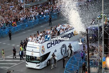 2024-06-02 - Real Madrid players during the celebration of Real Madrid football club's 15th Cahampion League victory at the Plaza de Cibeles in Madrid. June 2 nd 2024 Cordon Press - REAL MADRID PLAYES AYUNTAMIENTO - UEFA CHAMPIONS LEAGUE - SOCCER