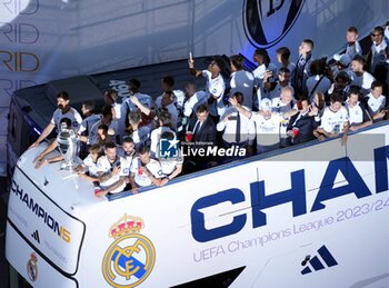 2024-06-02 - Real Madrid players during the celebration of Real Madrid football club's 15th Cahampion League victory at the Plaza de Cibeles in Madrid. June 2 nd 2024 Cordon Press - REAL MADRID PLAYES AYUNTAMIENTO - UEFA CHAMPIONS LEAGUE - SOCCER