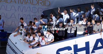 2024-06-02 - Real Madrid players during the celebration of Real Madrid football club's 15th Cahampion League victory at the Plaza de Cibeles in Madrid. June 2 nd 2024 Cordon Press - REAL MADRID PLAYES AYUNTAMIENTO - UEFA CHAMPIONS LEAGUE - SOCCER