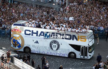 2024-06-02 - Real Madrid players during the celebration of Real Madrid football club's 15th Cahampion League victory at the Plaza de Cibeles in Madrid. June 2 nd 2024 Cordon Press - REAL MADRID PLAYES AYUNTAMIENTO - UEFA CHAMPIONS LEAGUE - SOCCER