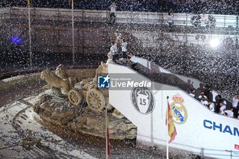 2024-06-02 - Real Madrid players during the celebration of Real Madrid football club's 15th Cahampion League victory at the Plaza de Cibeles in Madrid. June 2 nd 2024 Cordon Press - REAL MADRID PLAYES AYUNTAMIENTO - UEFA CHAMPIONS LEAGUE - SOCCER