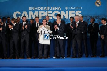 2024-06-02 - Real Madrid players during the celebration of Real Madrid football club's 15th Cahampion League victory at the Plaza de Cibeles in Madrid. June 2 nd 2024 Cordon Press - REAL MADRID PLAYES AYUNTAMIENTO - UEFA CHAMPIONS LEAGUE - SOCCER