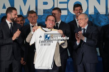 2024-06-02 - Real Madrid players during the celebration of Real Madrid football club's 15th Cahampion League victory at the Plaza de Cibeles in Madrid. June 2 nd 2024 Cordon Press - REAL MADRID PLAYES AYUNTAMIENTO - UEFA CHAMPIONS LEAGUE - SOCCER