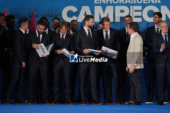 2024-06-02 - Real Madrid players during the celebration of Real Madrid football club's 15th Cahampion League victory at the Plaza de Cibeles in Madrid. June 2 nd 2024 Cordon Press - REAL MADRID PLAYES AYUNTAMIENTO - UEFA CHAMPIONS LEAGUE - SOCCER