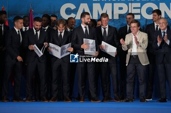 2024-06-02 - Real Madrid players during the celebration of Real Madrid football club's 15th Cahampion League victory at the Plaza de Cibeles in Madrid. June 2 nd 2024 Cordon Press - REAL MADRID PLAYES AYUNTAMIENTO - UEFA CHAMPIONS LEAGUE - SOCCER