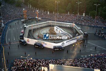 2024-06-02 - Real Madrid players during the celebration of Real Madrid football club's 15th Cahampion League victory at the Plaza de Cibeles in Madrid. June 2 nd 2024 Cordon Press - REAL MADRID PLAYES AYUNTAMIENTO - UEFA CHAMPIONS LEAGUE - SOCCER