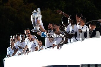 2024-06-02 - Real Madrid Champions League celebration in Madrid. Real Madrid players during the celebration of Real Madrid football club's 15th Cahampion League victory at the Plaza de Cibeles in Madrid. June 2 nd 2024 900/Cordon Press - REAL MADRID CHAMPIONS LEAGUE CELEBRATION IN MADRID - UEFA CHAMPIONS LEAGUE - SOCCER