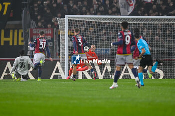 2024-11-05 - Bologna's Lukasz Skorupski saves the ball - BOLOGNA FC VS AS MONACO - UEFA CHAMPIONS LEAGUE - SOCCER