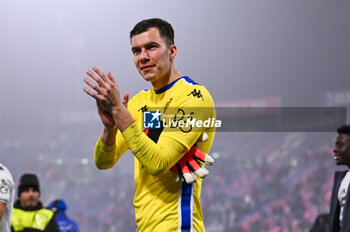 2024-11-05 - Monaco’s Radoslaw Majecki greets the fans at the end of the match - BOLOGNA FC VS AS MONACO - UEFA CHAMPIONS LEAGUE - SOCCER