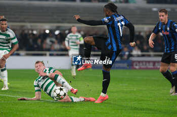 2024-10-23 - Ademola Lookman of Atalanta BC 1907 in action during the UEFA Champions League 2024/2025 League Phase MD3 football match between Atalanta BC and Celtic FC at Gewiss Stadium on October 23, 2024, Bergamo, Italy. - ATALANTA BC VS CELTIC - UEFA CHAMPIONS LEAGUE - SOCCER