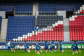 2024-10-21 - Team of PSV Eindhoven during the training session of the PSV Eindhoven ahead of the UEFA Champions League football match between Paris Saint-Germain and PSV Eindhoven on October 21, 2024 at Parc des Princes stadium in Paris, France - FOOTBALL - PSV TRAINING AND PRESS CONFERENCE - UEFA CHAMPIONS LEAGUE - SOCCER