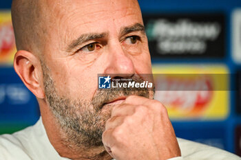 2024-10-21 - Peter BOSZ of PSV Eindhoven during the PSV Eindhoven press conference ahead of the UEFA Champions League football match between Paris Saint-Germain and PSV Eindhoven on October 21, 2024 at Parc des Princes stadium in Paris, France - FOOTBALL - PSV TRAINING AND PRESS CONFERENCE - UEFA CHAMPIONS LEAGUE - SOCCER