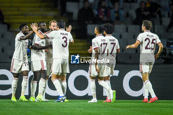 2024-10-23 - Harry KANE of Bayern Munich celebrate his goal with teammates during the UEFA Champions League, League Phase MD3 football match between FC Barcelona and Bayern Munich on 23 October 2024 at Estadi Olimpic Lluis Companys in Barcelona, Spain - FOOTBALL - CHAMPIONS LEAGUE - FC BARCELONA V BAYERN MUNICH - UEFA CHAMPIONS LEAGUE - SOCCER