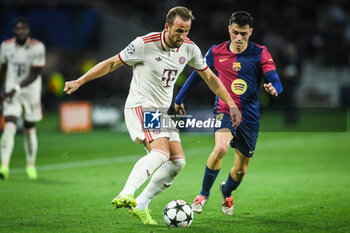 2024-10-23 - Harry KANE of Bayern Munich and Pedro GONZALEZ LOPEZ (Pedri) of Barcelona during the UEFA Champions League, League Phase MD3 football match between FC Barcelona and Bayern Munich on 23 October 2024 at Estadi Olimpic Lluis Companys in Barcelona, Spain - FOOTBALL - CHAMPIONS LEAGUE - FC BARCELONA V BAYERN MUNICH - UEFA CHAMPIONS LEAGUE - SOCCER