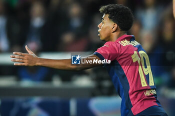 2024-10-23 - Lamine YAMAL of Barcelona during the UEFA Champions League, League Phase MD3 football match between FC Barcelona and Bayern Munich on 23 October 2024 at Estadi Olimpic Lluis Companys in Barcelona, Spain - FOOTBALL - CHAMPIONS LEAGUE - FC BARCELONA V BAYERN MUNICH - UEFA CHAMPIONS LEAGUE - SOCCER