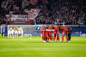 2024-10-23 - Liverpool and RB Leipzig teams huddle before the UEFA Champions League, League phase, Matchday 3 football match between RB Leipzig and Liverpool FC on 23 October 2024 at Red Bull Arena in Leipzig, Germany - FOOTBALL - CHAMPIONS LEAGUE - LEIPZIG V LIVERPOOL - UEFA CHAMPIONS LEAGUE - SOCCER