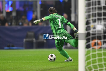 2024-11-06 - Yann Sommer of Inter FC during the UEFA Champions League stage match Phase MD4 between Inter FC Internazionale and Arsenal FC, on 6 of November 2024, at Giuseppe Meazza San Siro Siro stadium in Milan, Italy - INTER - FC INTERNAZIONALE VS ARSENAL FC - UEFA CHAMPIONS LEAGUE - SOCCER