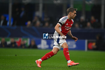 2024-11-06 - Leandro Trossard of Arsenal FC during the UEFA Champions League stage match Phase MD4 between Inter FC Internazionale and Arsenal FC, on 6 of November 2024, at Giuseppe Meazza San Siro Siro stadium in Milan, Italy - INTER - FC INTERNAZIONALE VS ARSENAL FC - UEFA CHAMPIONS LEAGUE - SOCCER