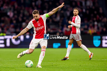 2024-03-07 - Jordan Henderson of AFC Ajax during the UEFA Europa Conference League, Round of 16, 1st leg football match between AFC Ajax and Aston Villa FC on March 7, 2024 at Johan Cruijff ArenA in Amsterdam, Netherlands - FOOTBALL - CONFERENCE LEAGUE - AJAX V ASTON VILLA - UEFA CONFERENCE LEAGUE - SOCCER