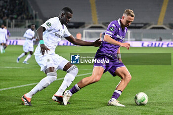 2024-03-14 - ACF Fiorentina's midfielder Antonin Barak against Maccabi Haifa FC's defender Abdoulaye Seck - ACF FIORENTINA VS MACCABI HAIFA FC - UEFA CONFERENCE LEAGUE - SOCCER