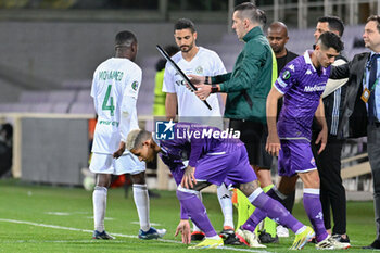 2024-03-14 - ACF Fiorentina's defender Domilson Cordeiro dos Santos knows as Dodo prepares to enter the pitch after a long layoff from injury - ACF FIORENTINA VS MACCABI HAIFA FC - UEFA CONFERENCE LEAGUE - SOCCER