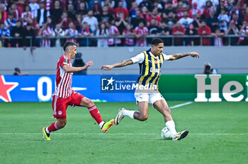 2024-04-11 - 24 Jayden Oosterwolde of Fenerbahce is playing during the UEFA Conference League, Quarter-finals, 1st leg, match between Olympiacos Piraeus and Fenerbahce at Georgios Karaiskakis Stadium on April 11, 2024, in Piraeus, Greece. - OLYMPIACOS VS FENERBAHCE - QUARTER-FINALS, 1ST LEG - UEFA CONFERENCE LEAGUE - SOCCER