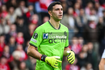 2024-04-18 - Emiliano MARTINEZ of Aston Villa during the UEFA Conference League, Quarter-finals, 2nd leg football match between Losc Lille and Aston Villa on April 18, 2024 at Pierre Mauroy stadium in Villeneuve-d'Ascq near Lille, France - FOOTBALL - CONFERENCE LEAGUE - LILLE V ASTON VILLA - UEFA CONFERENCE LEAGUE - SOCCER