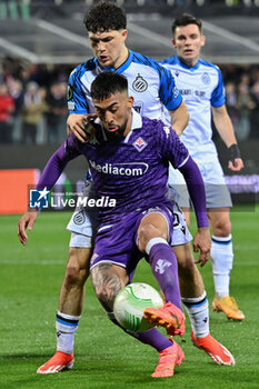 2024-05-02 - ACF Fiorentina's forward Nicolas Gonzalez against Club Brugge's defender Kyriani Sabbe - ACF FIORENTINA VS CLUB BRUGGE - UEFA CONFERENCE LEAGUE - SOCCER