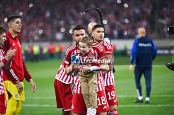 09/05/2024 - 18 Quini of Olympiacos FC celebrating the victory during the UEFA Conference League, Semi-finals, 2nd leg, match between Olympiacos Piraeus and Aston Villa FC at Georgios Karaiskakis Stadium on May 9, 2024, in Piraeus, Greece. - OLYMPIACOS VS ASTON VILLA, SEMI-FINALS - 2ND LEG - UEFA CONFERENCE LEAGUE - CALCIO