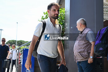 2024-05-27 - ACF Fiorentina's midfielder Giacomo Bonaventura arrives at the airport - DEPARTURE OF ACF FIORENTINA FOR ATHENS - UEFA CONFERENCE LEAGUE - SOCCER