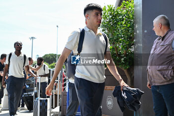 2024-05-27 - ACF Fiorentina's defender Fabiano Parisi arrives at the airport - DEPARTURE OF ACF FIORENTINA FOR ATHENS - UEFA CONFERENCE LEAGUE - SOCCER