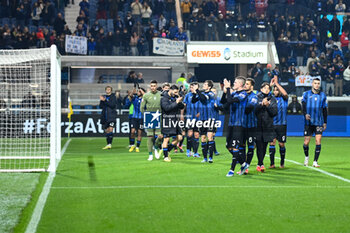 2024-01-03 - Atalanta Bc team greetings supporters after the victory - ATALANTA BC VS US SASSUOLO - ITALIAN CUP - SOCCER