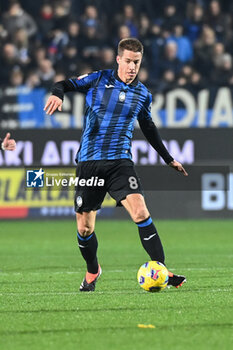 2024-01-03 - Mario Pasalic (Atalanta Bc) in action - ATALANTA BC VS US SASSUOLO - ITALIAN CUP - SOCCER