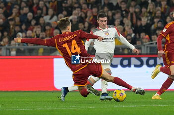 2024-01-03 - Diego Llorente (AS Roma); Luca Zanimacchia (US Cremonese);  during the Coppa Italia Frecciarossa round of 16 match between AS Roma vs US Cremonese at the Olimpic Stadium in Rome on 03 January 2024. - AS ROMA VS US CREMONESE - ITALIAN CUP - SOCCER