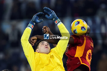 2024-01-10 - Romalu Lukaku of Roma goes for a header under pressure from Christos Mandas goalkeeper of Lazio during the Italian Cup, Coppa Italia, quarter final football match between SS Lazio and AS Roma on January 10, 2024 at Stadio Olimpico in Rome, Italy - FOOTBALL - ITALIAN CUP - LAZIO V ROMA - ITALIAN CUP - SOCCER