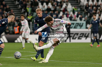 2024-04-02 - Dusan Vlahovic (Juventus FC) shots on goal - JUVENTUS FC VS SS LAZIO - ITALIAN CUP - SOCCER