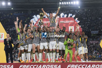 2024-05-15 - Juventus win the italia cup during the Italian Cup final football match between Atalanta and Juventus at Stadio Olimpico on May 15,2024 in Rome, Italy. - FINAL - JUVENTUS FC VS ATALANTA BC - ITALIAN CUP - SOCCER