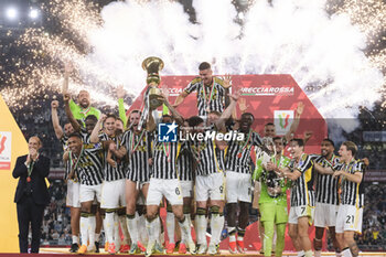 2024-05-15 - Juventus win the italia cup during the Italian Cup final football match between Atalanta and Juventus at Stadio Olimpico on May 15,2024 in Rome, Italy. - FINAL - JUVENTUS FC VS ATALANTA BC - ITALIAN CUP - SOCCER