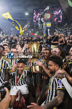 2024-05-15 - Juventus win the italia cup during the Italian Cup final football match between Atalanta and Juventus at Stadio Olimpico on May 15,2024 in Rome, Italy. - FINAL - JUVENTUS FC VS ATALANTA BC - ITALIAN CUP - SOCCER