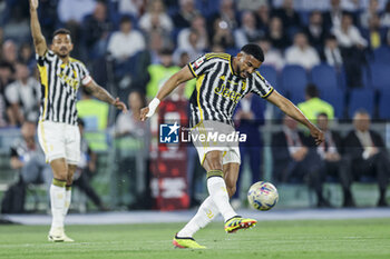 2024-05-15 - Juventus' Brazilian defender Bremer controls the ball during the Italian Cup final football match between Atalanta and Juventus at Stadio Olimpico on May 15,2024 in Rome, Italy. - FINAL - JUVENTUS FC VS ATALANTA BC - ITALIAN CUP - SOCCER