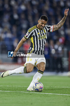 2024-05-15 - Juventus' Brazilian defender Danilo controls the ball during the Italian Cup final football match between Atalanta and Juventus at Stadio Olimpico on May 15,2024 in Rome, Italy. - FINAL - JUVENTUS FC VS ATALANTA BC - ITALIAN CUP - SOCCER