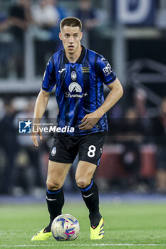 2024-05-15 - Atalanta's Croatian midfielder Mario Pasalic controls the ball during the Italian Cup final football match between Atalanta and Juventus at Stadio Olimpico on May 15,2024 in Rome, Italy. - FINAL - JUVENTUS FC VS ATALANTA BC - ITALIAN CUP - SOCCER