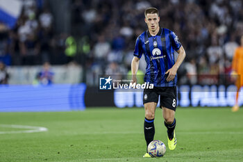 2024-05-15 - Atalanta's Croatian midfielder Mario Pasalic controls the ball during the Italian Cup final football match between Atalanta and Juventus at Stadio Olimpico on May 15,2024 in Rome, Italy. - FINAL - JUVENTUS FC VS ATALANTA BC - ITALIAN CUP - SOCCER