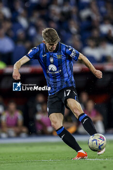 2024-05-15 - Atalanta's Belgian forward Charles De Ketelaere controls the ball during the Italian Cup final football match between Atalanta and Juventus at Stadio Olimpico on May 15,2024 in Rome, Italy. - FINAL - JUVENTUS FC VS ATALANTA BC - ITALIAN CUP - SOCCER