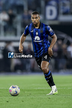 2024-05-15 - Atalanta’s Swedish defender Isak Hien controls the ball during the Italian Cup final football match between Atalanta and Juventus at Stadio Olimpico on May 15,2024 in Rome, Italy. - FINAL - JUVENTUS FC VS ATALANTA BC - ITALIAN CUP - SOCCER