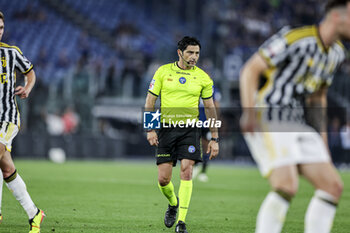 2024-05-15 - Italian Referee Fabio Maresca during the Italian Cup final football match between Atalanta and Juventus at Stadio Olimpico on May 15,2024 in Rome, Italy. - FINAL - JUVENTUS FC VS ATALANTA BC - ITALIAN CUP - SOCCER